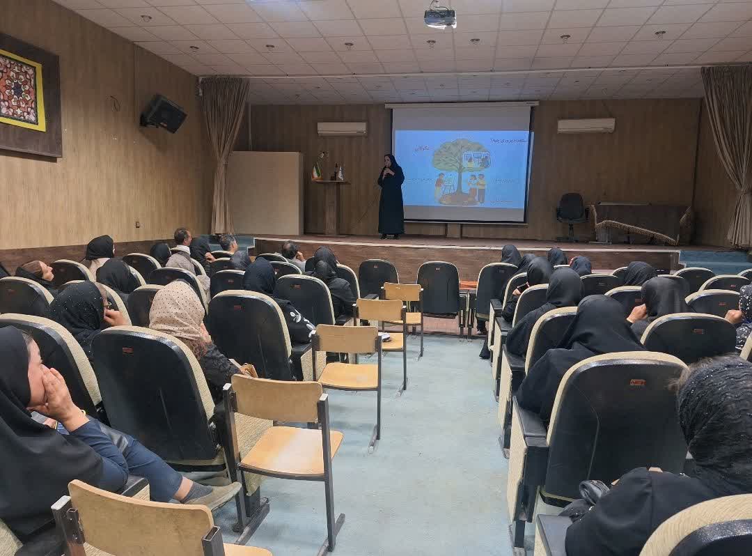 برگزاری جلسه انجمن اولیا و مربیان- عکس ۱